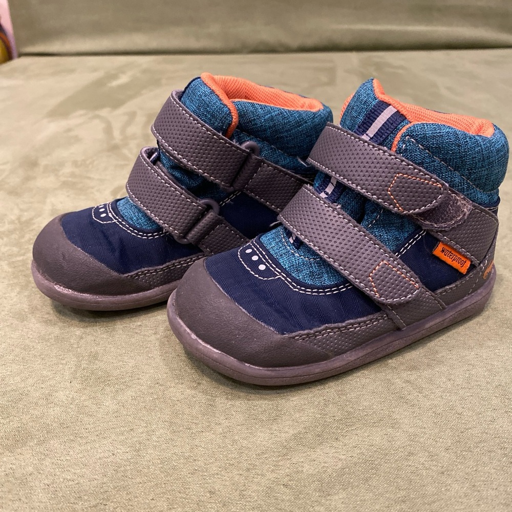 See Kai Run Atlas II Waterproof Size 7 - Used